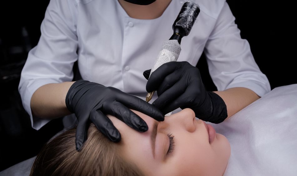 microblading artist - tattoo eyebrows